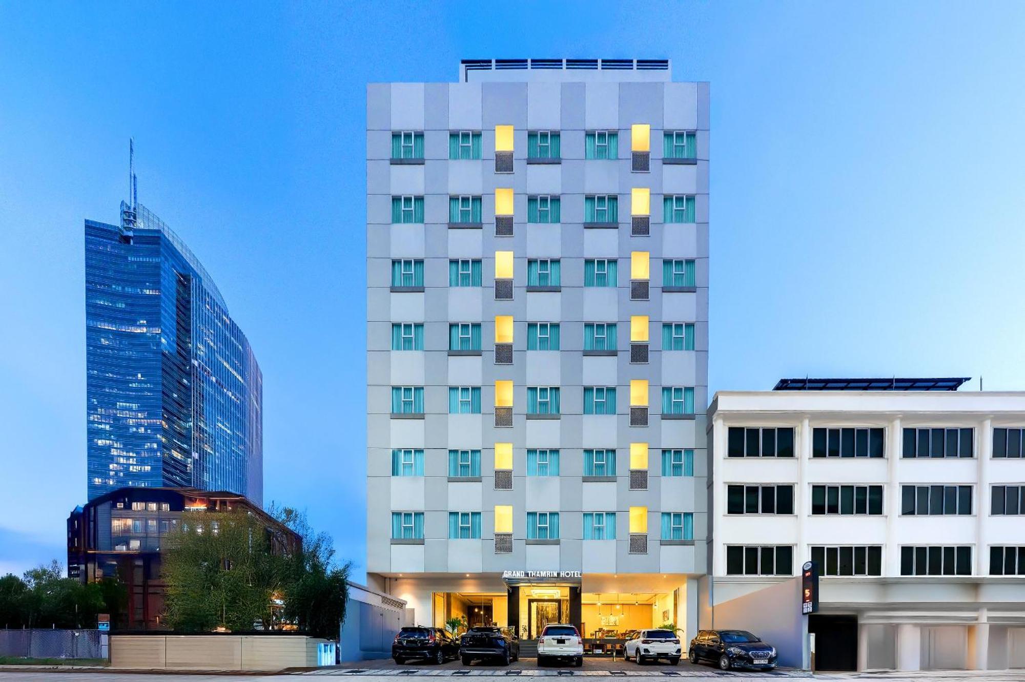 Grand Thamrin Hotel Jakarta Buitenkant foto