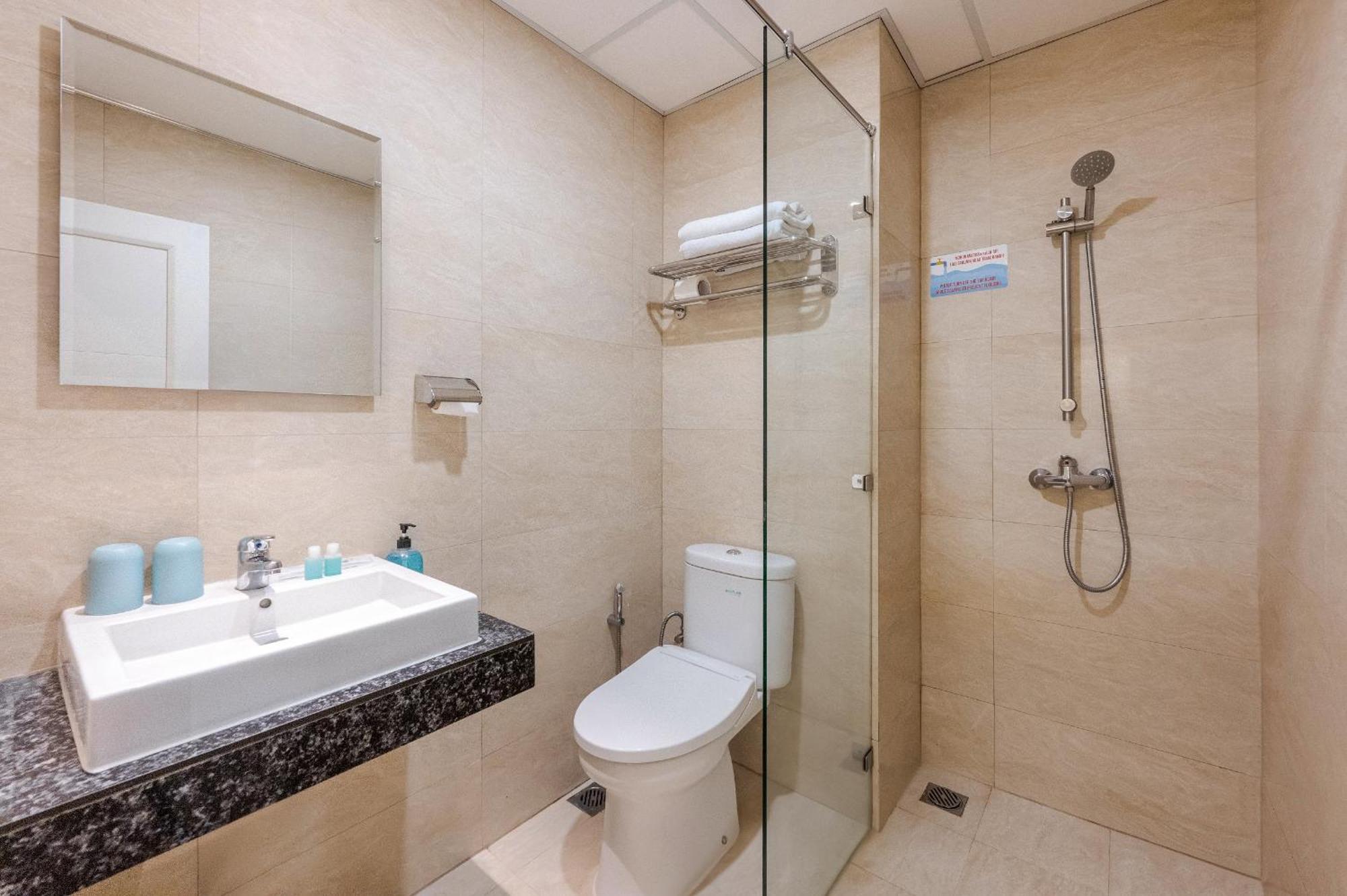Grand Thamrin Hotel Jakarta Buitenkant foto